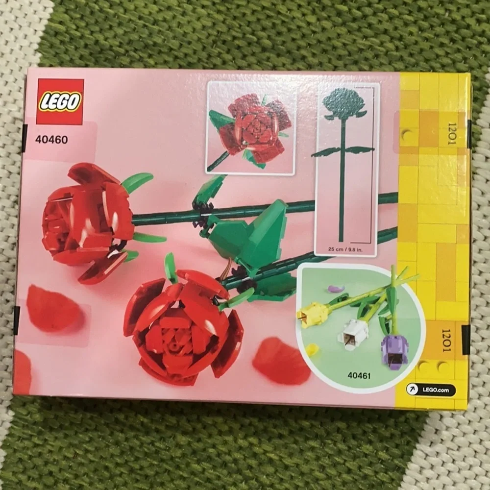 NIB LEGO tulips and roses set